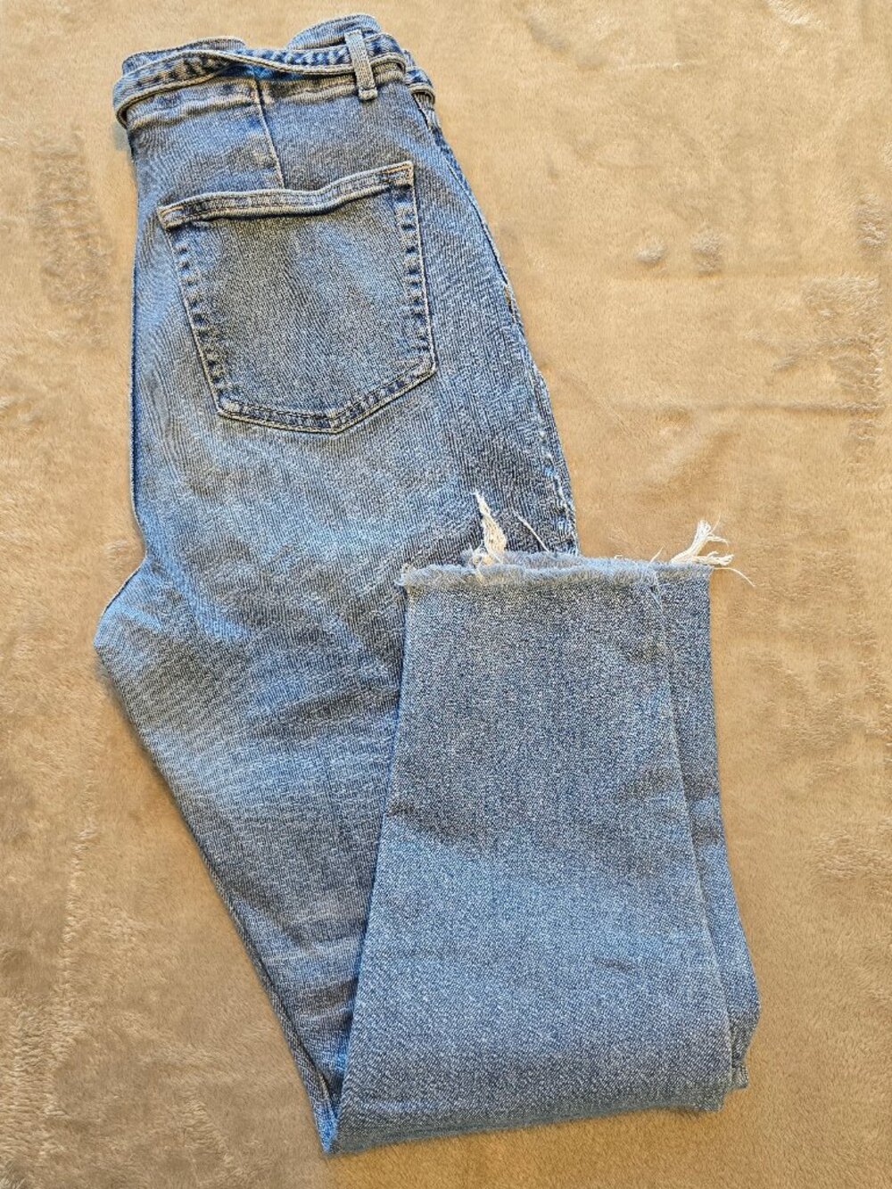 Hollister Ultra High-Rise Mom Paperbag Jeans | Size 7R (W28 L27) Light Wash
